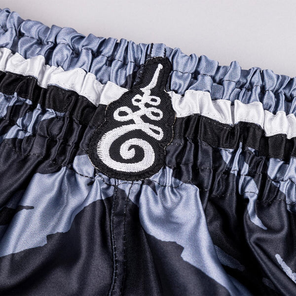 8 WEAPONS Muay Thai Shorts, 8 Ways Yant, black-silver